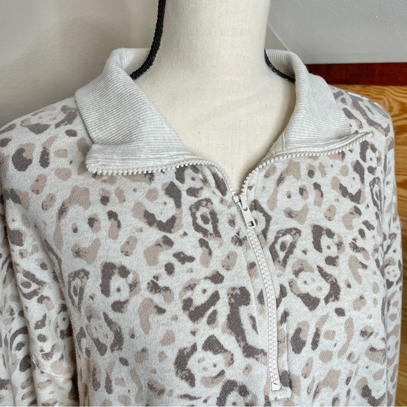 Aerie Grey Tan Leopard Print Oversized Quarter Zip Pullover Sweatshirt Small - Picture 4 of 8